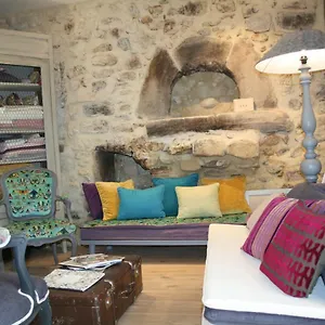 Le Domaine Des Rouges Queues Guest house Chateaudouble (Drome)